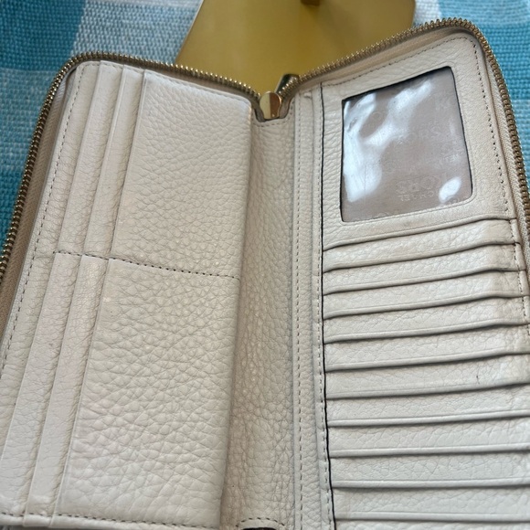 Michael Kors White Jetset Wallet/Wristlet - Picture 5 of 6